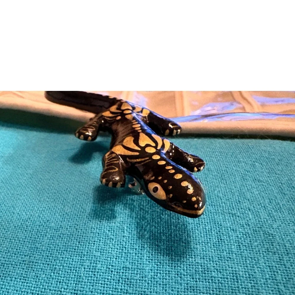 Vintage Hand Painted Lizard Brooch Pin & Earring Set - Folk Art Gecko Jewelry - Picture 8 of 9